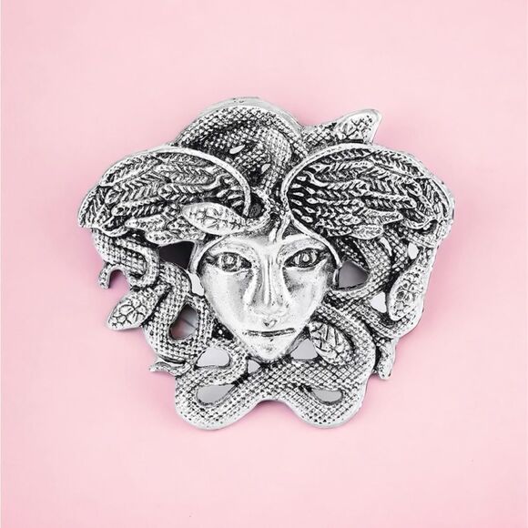 SILVERTONE MEDUSA BROOCH - Picture 1 of 8